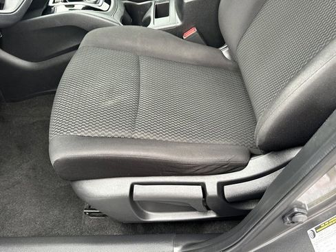 Used 2020 Nissan Rogue Sport S image 27