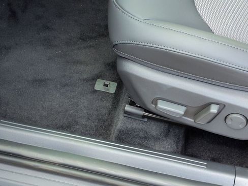 New 2026 Kia Niro EX FWD image 36
