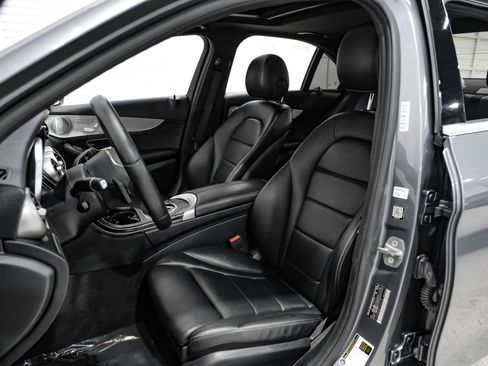 Used 2020 Mercedes-Benz C 300 Sedan image 31