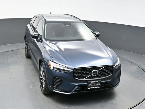 Used 2025 Volvo XC60 B5 Plus AWD/4WD image 29