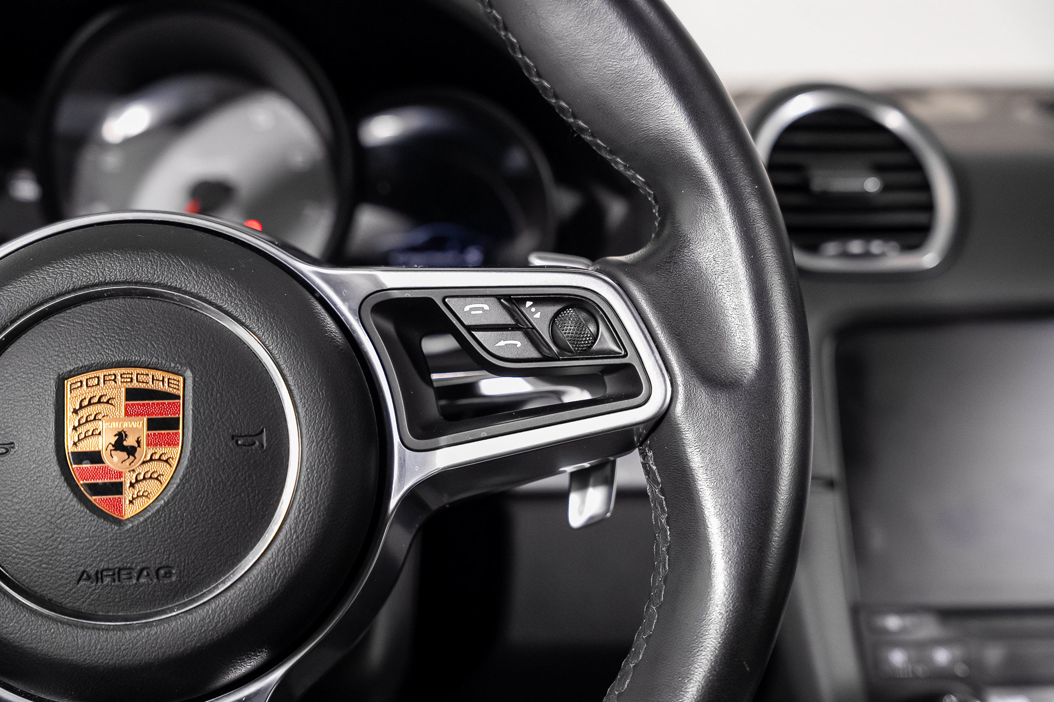 Used 2018 Porsche 718 Cayman S RWD image 43
