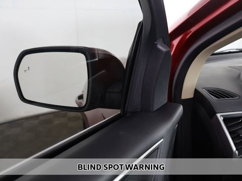 Used 2024 Ford Edge SEL w/ Convenience Package AWD/4WD image 3