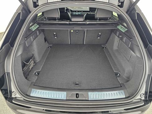 New 2026 Land Rover Range Rover Velar Dynamic SE AWD/4WD image 14