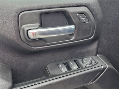 Used 2026 Chevrolet Silverado 1500 Custom RWD image 17