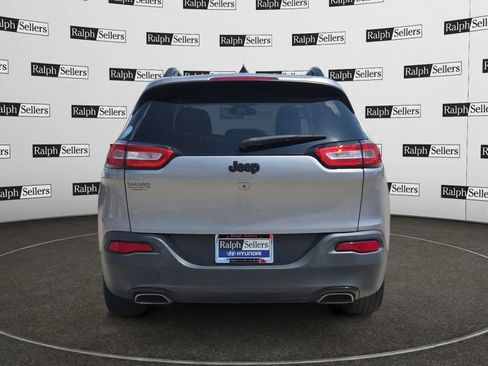 Used 2017 Jeep Cherokee High Altitude FWD image 5