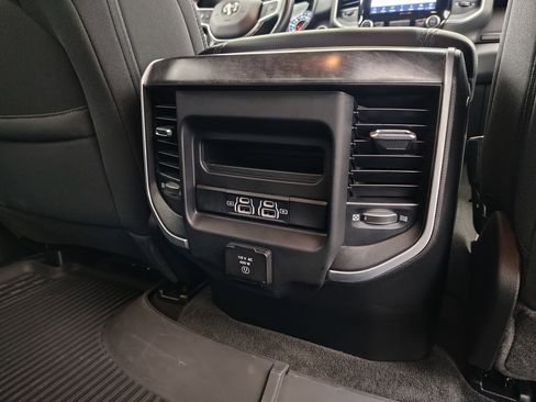 Used 2022 RAM 1500 Big Horn image 34