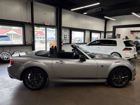 Used 2014 MAZDA MX-5 Miata Club RWD image 17