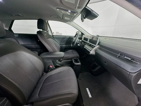Used 2024 Hyundai Ioniq 5 SEL RWD image 31