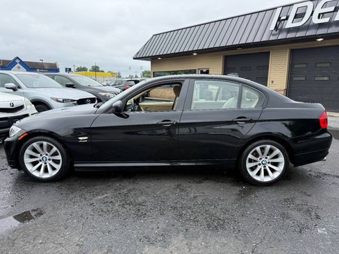 Used 2009 BMW 328i xDrive Sedan AWD/4WD image 8