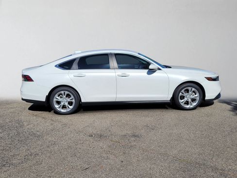Used 2023 Honda Accord LX image 2
