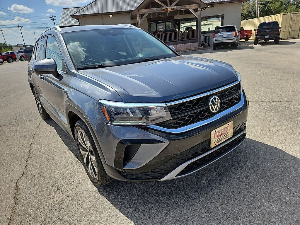 Used 2022 Volkswagen Taos SE AWD/4WD image 11