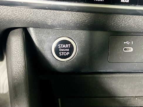 Used 2023 Nissan Rogue SV FWD image 23