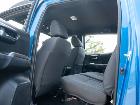 Used 2018 Toyota Tacoma TRD Sport AWD/4WD image 21