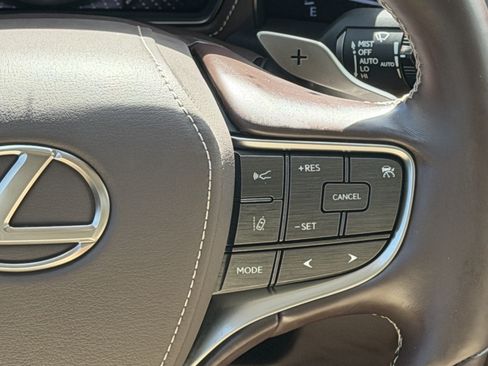 Used 2018 Lexus LS 500 w/ Luxury Package RWD image 15