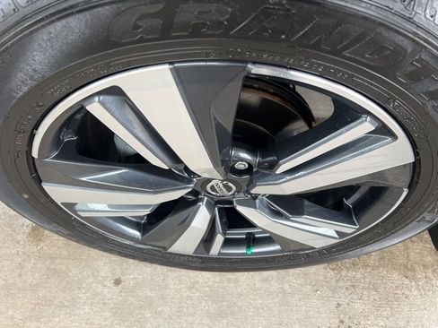 Certified 2021 Nissan Rogue Platinum AWD/4WD image 47