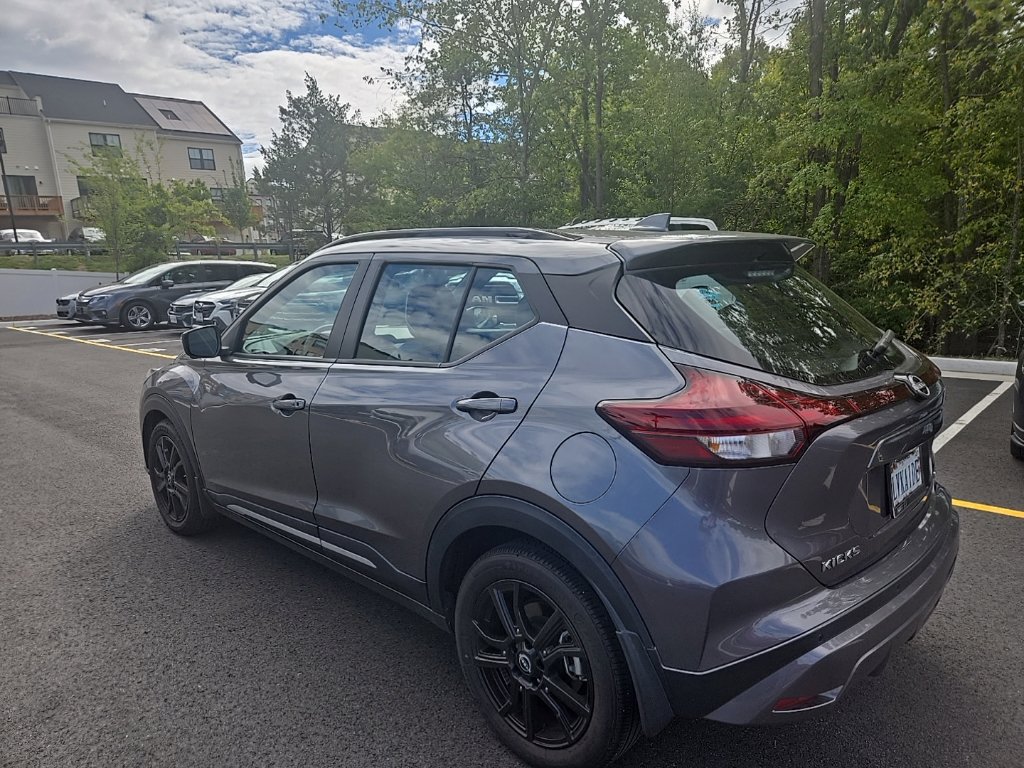 Used 2024 Nissan Kicks SR w/ SR Premium Package FWD image 7