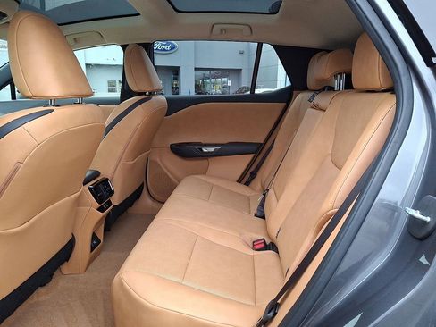 Used 2023 Lexus RZ 450e Premium image 11