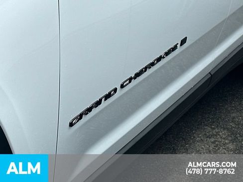 Used 2025 Jeep Grand Cherokee L Limited w/ Luxury Tech Group II AWD/4WD image 10