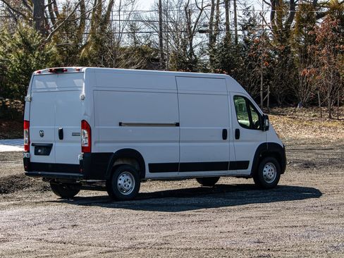 Used 2025 RAM ProMaster 2500 w/ Convenience Group FWD image 9