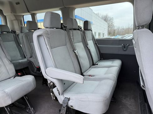 Used 2018 Ford Transit 350 XLT image 17