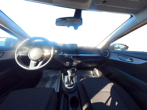 Used 2022 Kia Forte LXS image 24