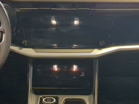 Used 2024 Jeep Wagoneer Launch Edition image 17