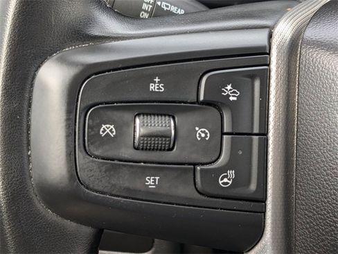 Used 2024 GMC Yukon XL Denali image 33