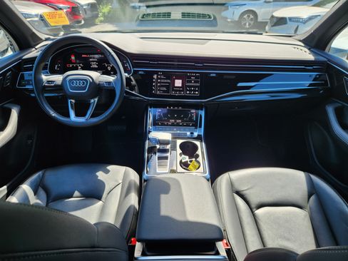 Used 2025 Audi Q7 3.0T Premium Plus AWD/4WD image 8