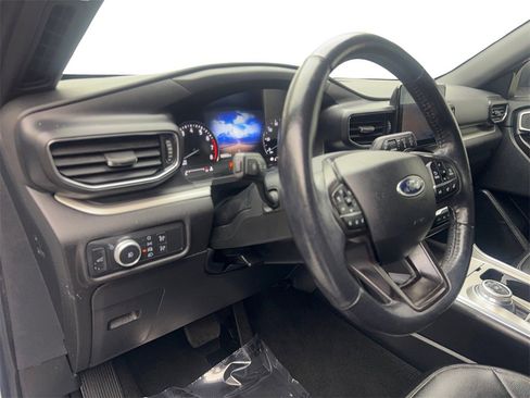 Used 2020 Ford Explorer XLT w/ Equipment Group 202A image 55