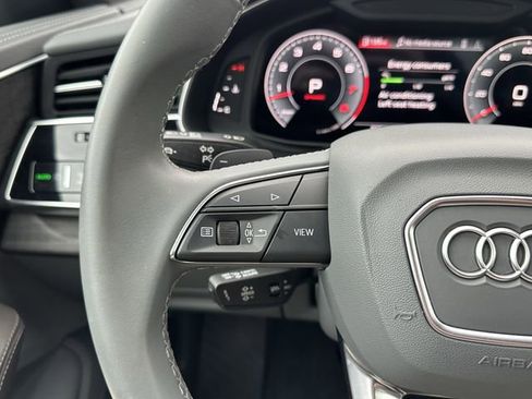 Used 2022 Audi Q8 Prestige image 32