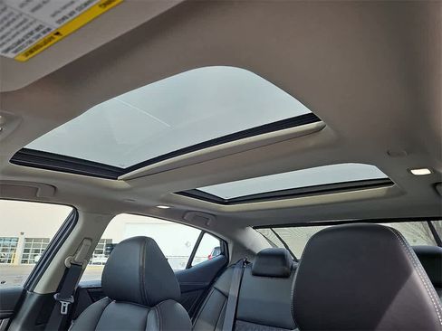 Used 2023 Nissan Maxima Platinum w/ Sport Mat Group image 13