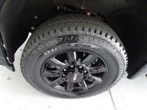 Used 2024 GMC Sierra 2500 AT4 w/ AT4 Premium Plus Package AWD/4WD image 29