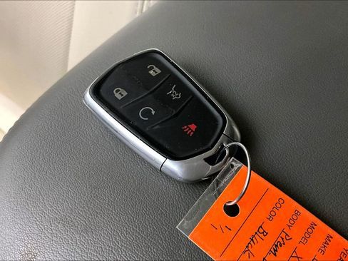 Used 2021 Cadillac XT5 Premium Luxury image 10