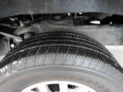 Certified 2024 Toyota Tacoma SR5 image 30