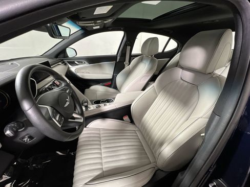 Used 2023 Genesis G70 2.0T w/ Sport Prestige Package image 10