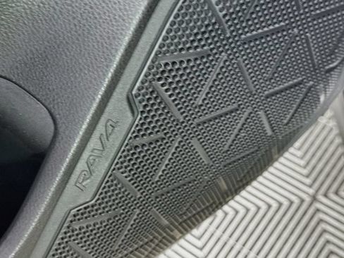 Used 2021 Toyota RAV4 Limited AWD/4WD image 19