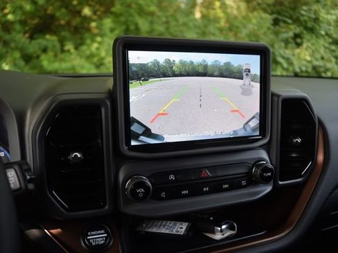 Used 2022 Ford Bronco Sport Outer Banks w/ Tech Package AWD/4WD image 10