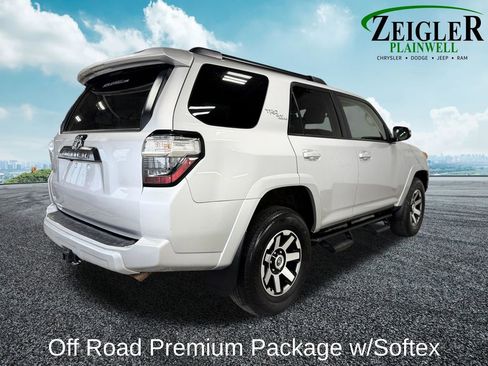 Used 2020 Toyota 4Runner TRD Off-Road Premium w/ Moonroof Package AWD/4WD image 6