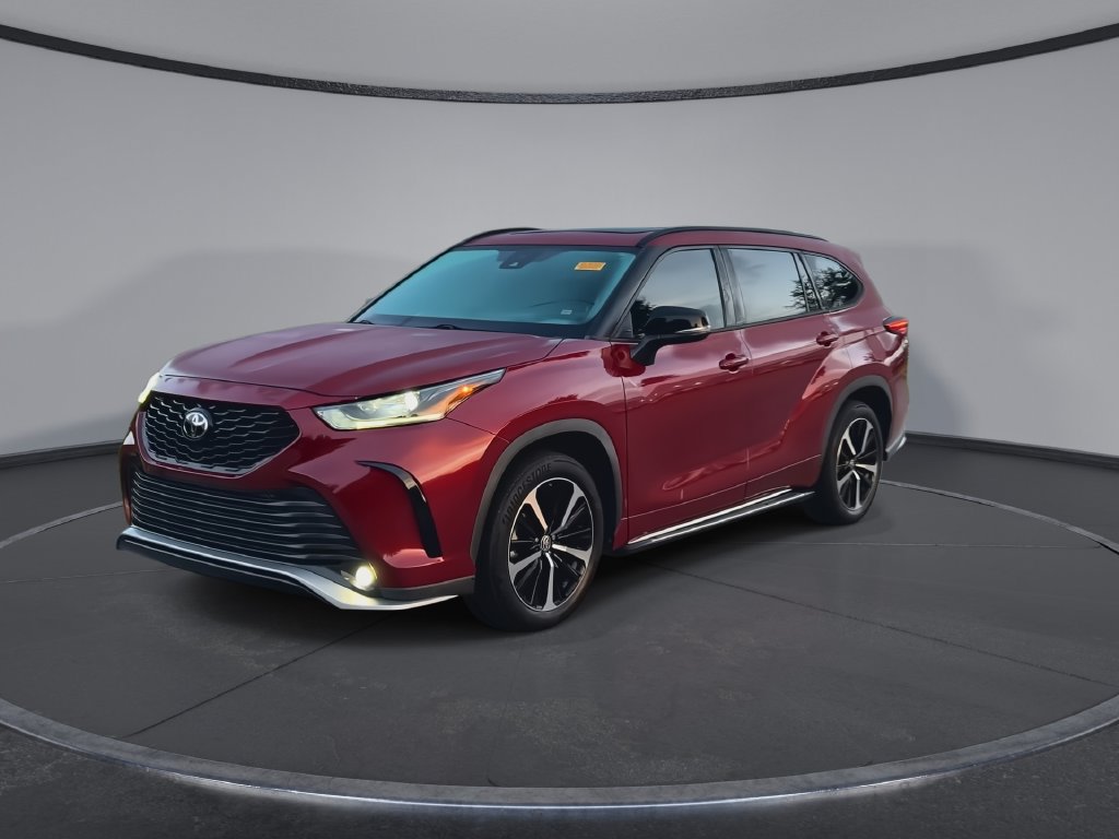Used 2022 Toyota Highlander XSE FWD image 4