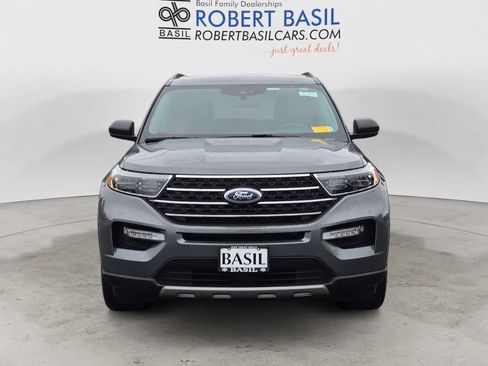Used 2023 Ford Explorer XLT w/ Equipment Group 202A image 8