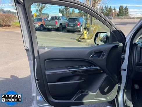 Used 2015 GMC Canyon SLE image 14