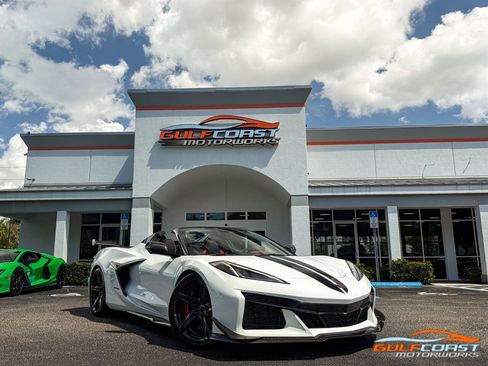 Used 2026 Chevrolet Corvette Z06 image 1