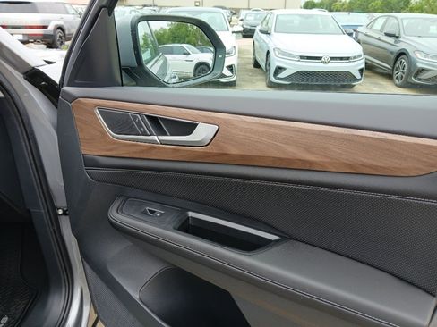 New 2026 Volkswagen Atlas SE FWD image 23