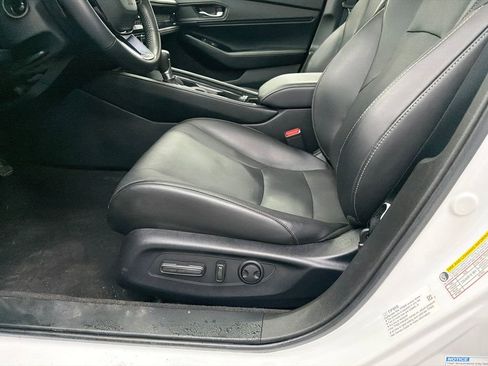 Used 2023 Honda Accord Touring image 10