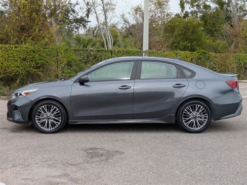 Used 2022 Kia Forte GT-Line w/ GT-Line Premium Package image 2