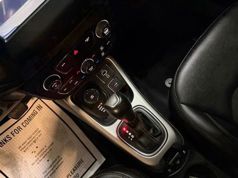 Used 2019 Jeep Compass Latitude image 29