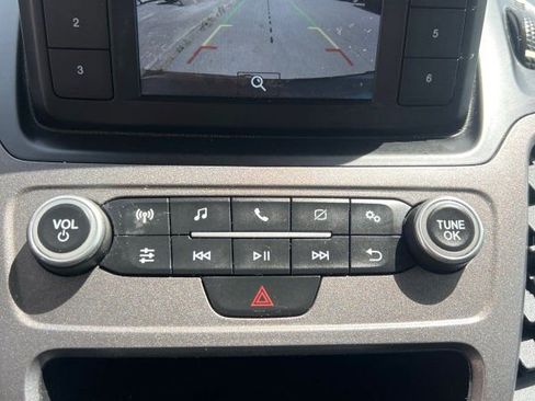 Used 2022 Ford Transit Connect XL image 15