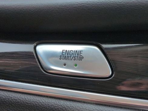 Used 2022 Buick Enclave Essence w/ Sound and Sites Package image 15