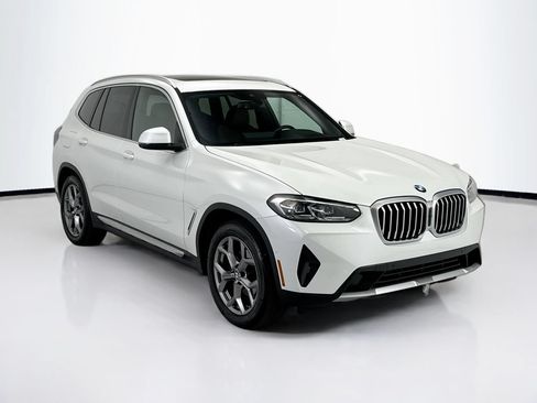 Used 2024 BMW X3 xDrive30i w/ Premium Package AWD/4WD image 3