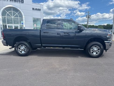 New 2026 RAM 2500 Tradesman AWD/4WD image 10